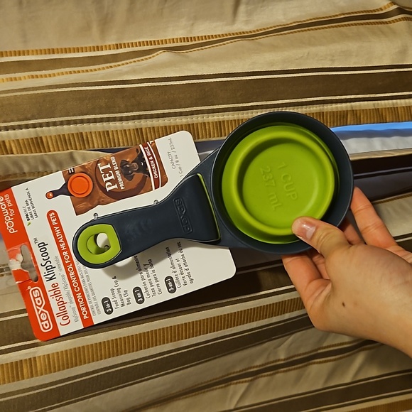 Dexas 1 cup collapsible klipscoop kibble pet dog measure cup - Picture 2 of 2